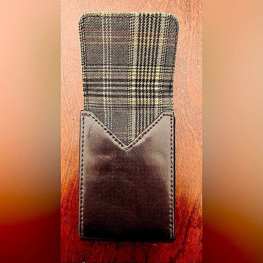 Dark Brown Leather Card Holder 4”x3” plaid lining NWOT minimalist ID &/or cards